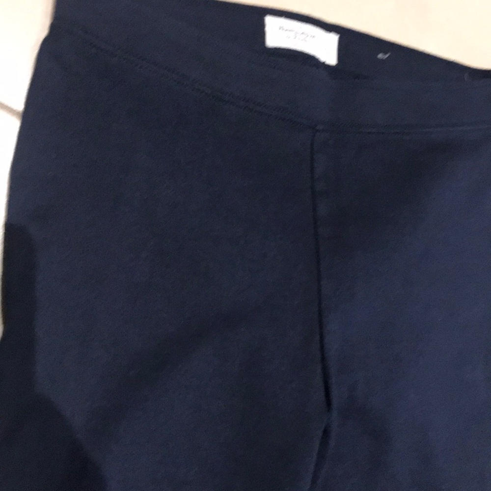 Abercrombie&Fitch elastic waist navy blue leggings 5️⃣5️⃣5️⃣ - Picture 3 of 3